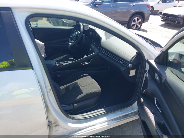 Hyundai ELANTRA Blue