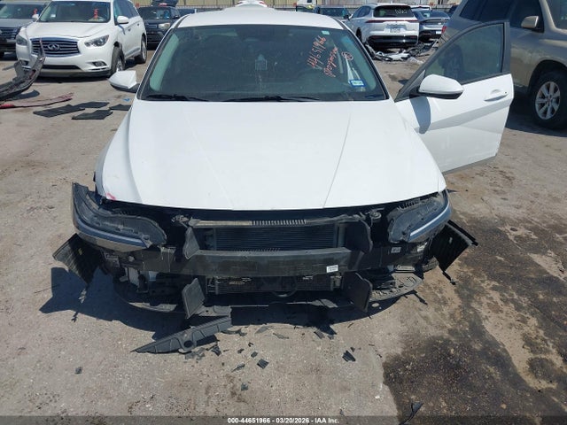 Hyundai ELANTRA Blue