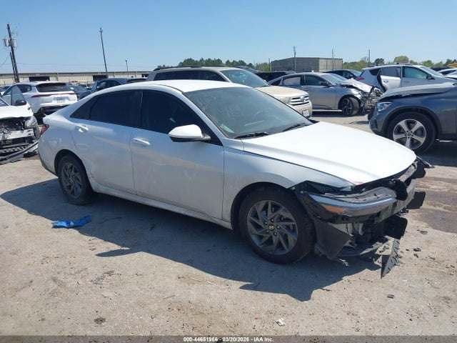Hyundai ELANTRA Blue