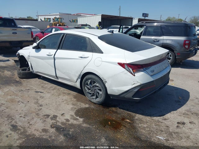 Hyundai ELANTRA Blue