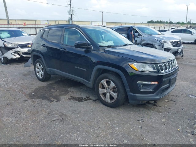 Salvage Jeep Compass Image