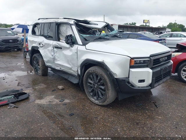 Salvage Toyota Land Cruiser Image