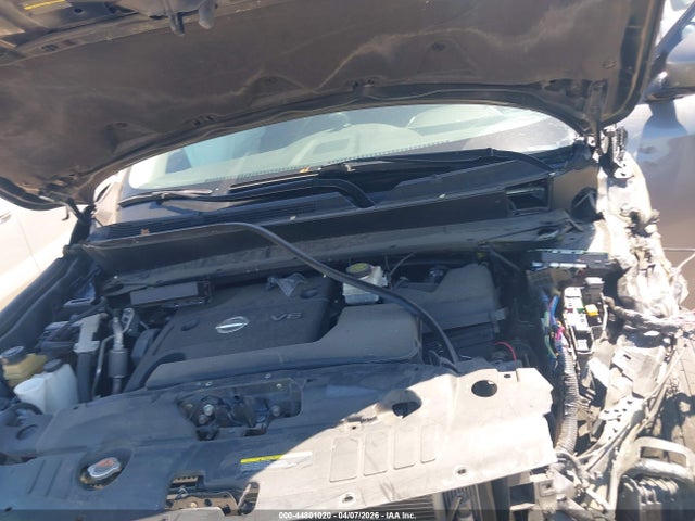 Nissan Pathfinder Sv