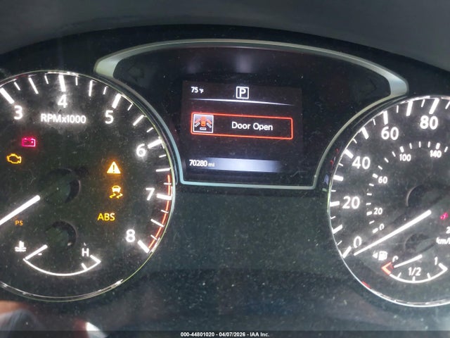 Nissan Pathfinder Sv