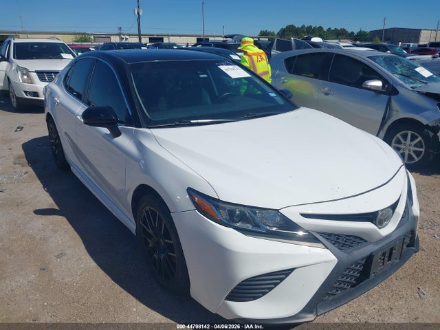 Salvage Toyota Camry Image
