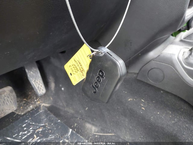 Jeep Wrangler 4-door Summit 4x4