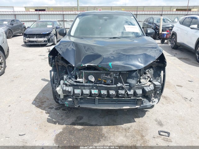 Nissan Rogue S Fwd