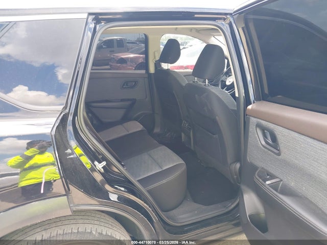 Nissan Rogue S Fwd
