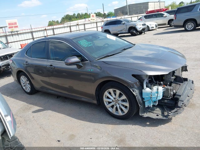 Toyota Camry Le