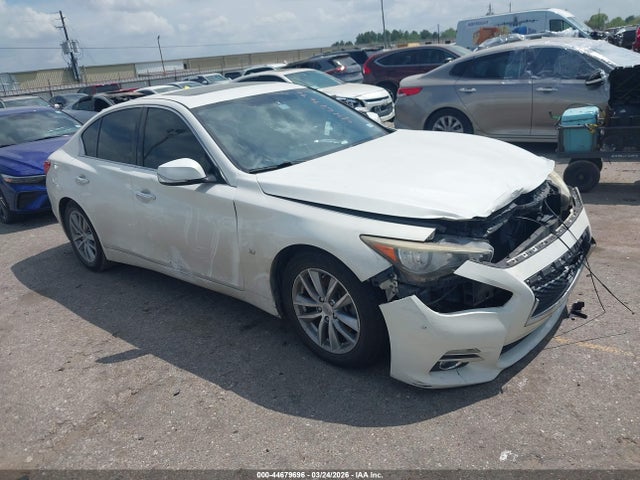 Salvage INFINITI Q50 Image