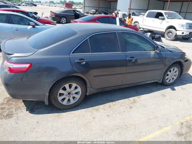 Toyota Camry Xle V6