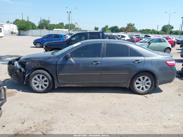 Toyota Camry Xle V6