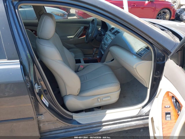 Toyota Camry Xle V6