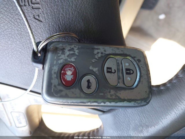 Toyota Camry Xle V6