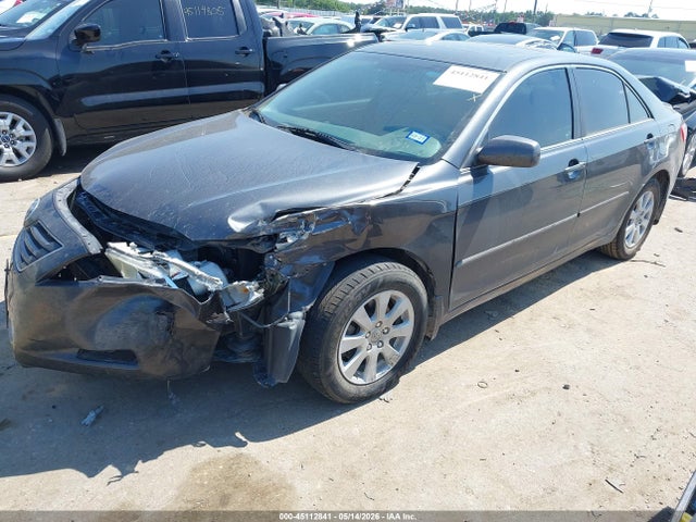 Toyota Camry Xle V6