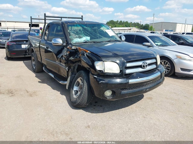 Salvage Toyota Tundra Image