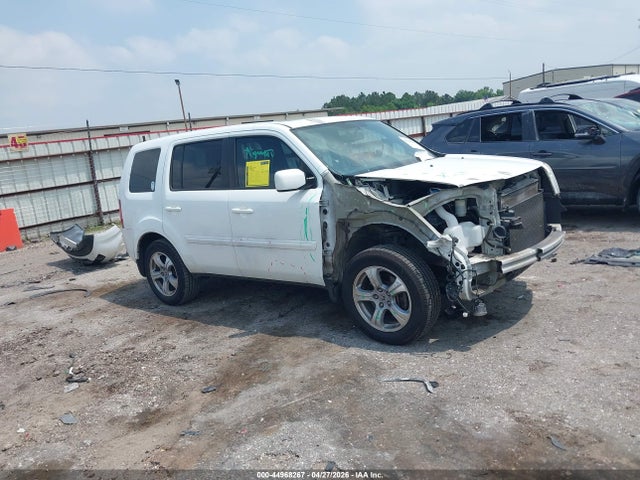 Salvage Honda Pilot Image