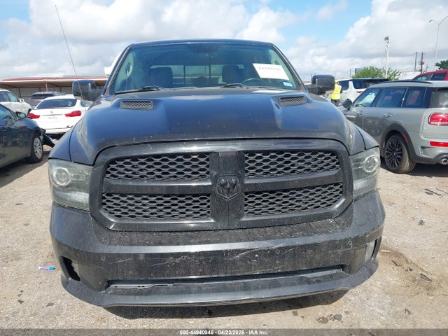 Ram 1500 Night  4x4 5'7 Box