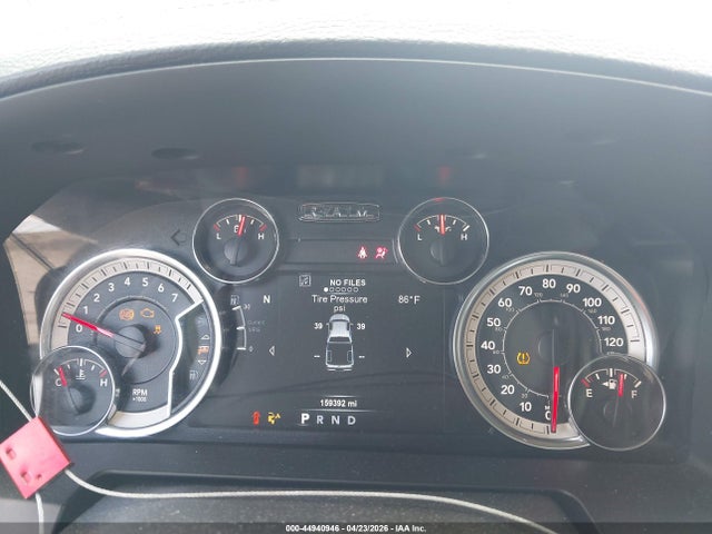 Ram 1500 Night  4x4 5'7 Box