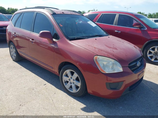 Salvage Kia Rondo Image
