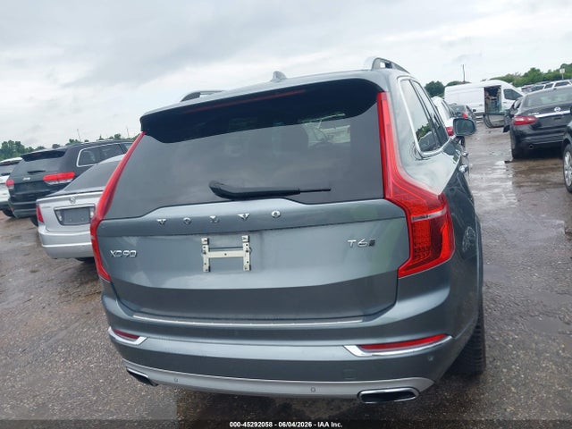 Volvo XC90 T6 Momentum