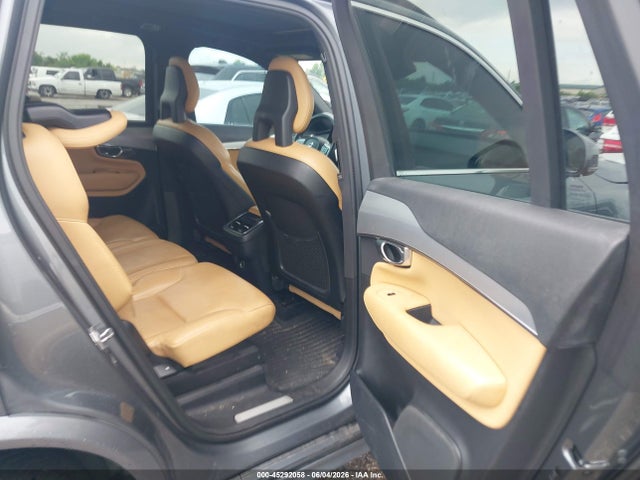 Volvo XC90 T6 Momentum