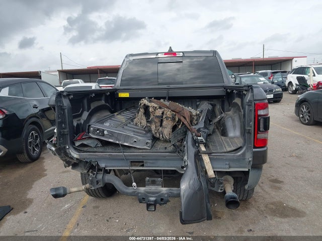 Ram 1500 Laramie  4x2 5'7 Box