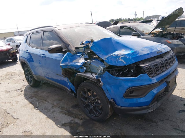 Salvage Jeep Compass Image