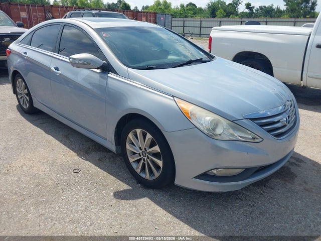 Salvage Hyundai SONATA Image