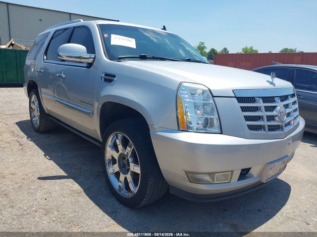Salvage Cadillac Escalade Image