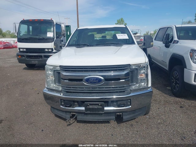 Ford F-350 Xl