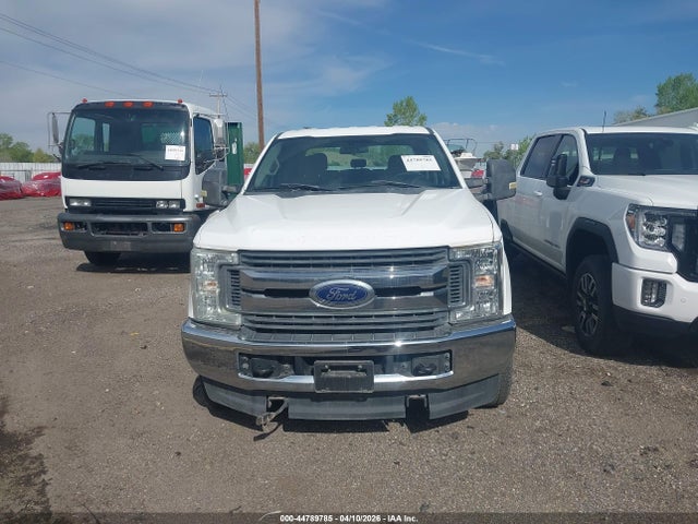 Ford F-350 Xl