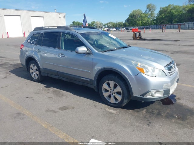 Salvage Subaru Outback Image