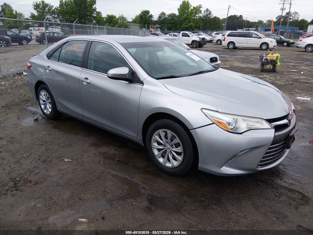 Salvage Toyota Camry Image