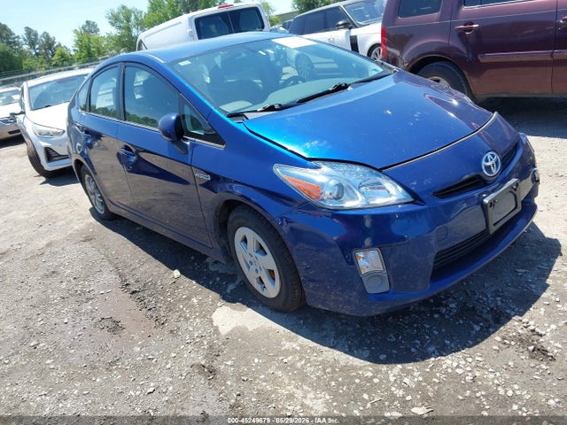 Salvage Toyota Prius Image