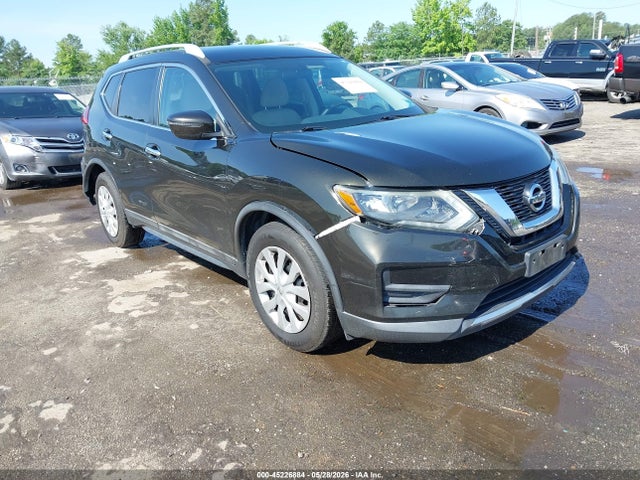 Salvage Nissan Rogue Image