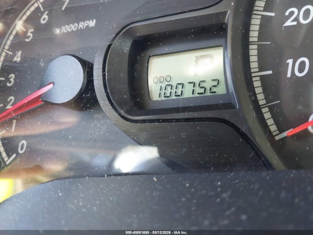 Toyota Sienna Le V6