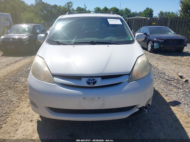 Toyota Sienna Xle