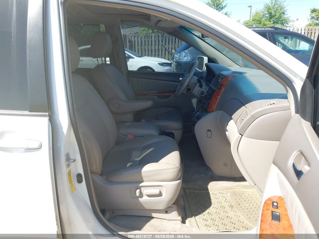 Toyota Sienna Xle