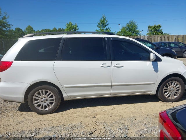 Toyota Sienna Xle