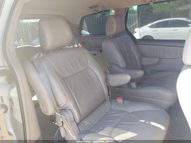 Toyota Sienna Xle