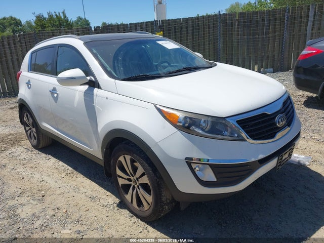 Salvage Kia Sportage Image