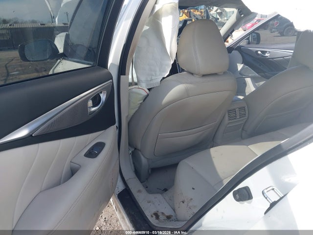INFINITI Q50 3.0t Premium