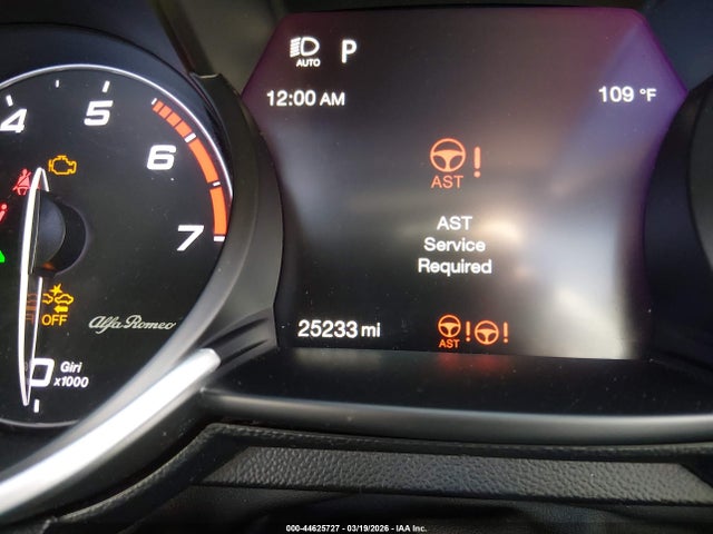 Alfa Romeo Giulia Veloce Awd