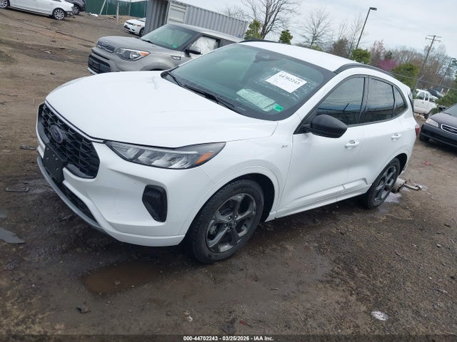 Ford Escape St-line