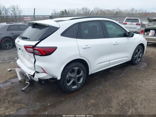 Ford Escape St-line