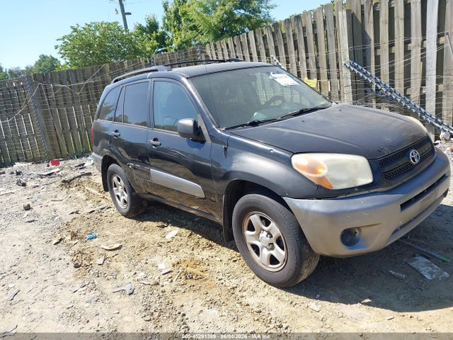 Salvage Toyota RAV4 Image
