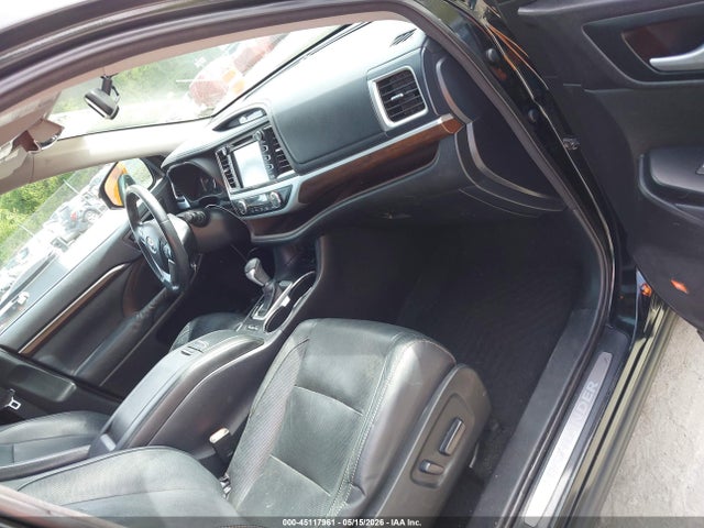 Toyota Highlander Limited V6