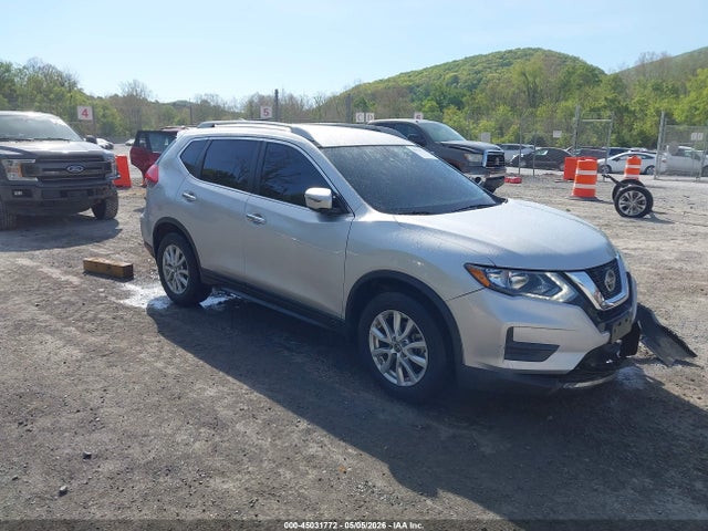 Salvage Nissan Rogue Image