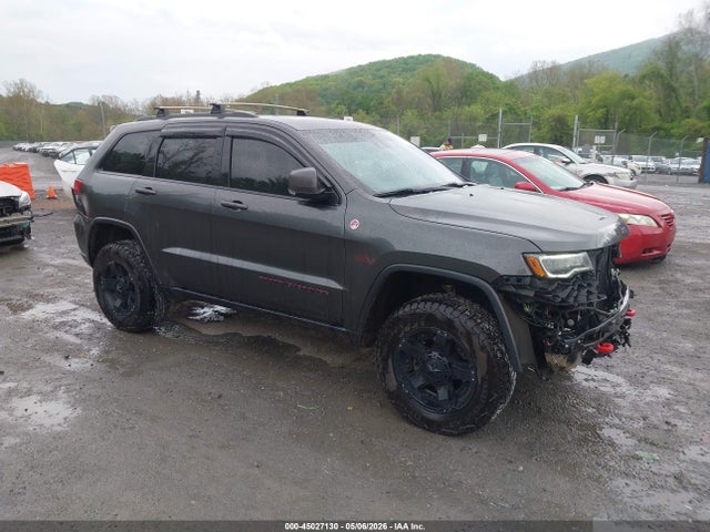 Salvage Jeep Grand Cherokee Image